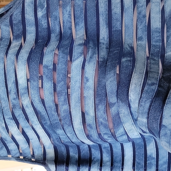 Cynthia Rowley top. - Picture 4 of 9
